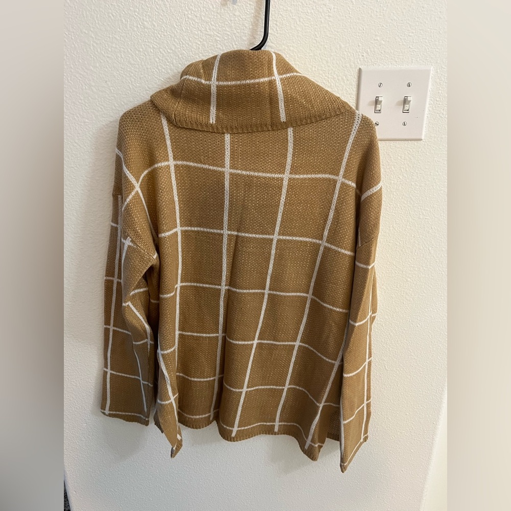 Sweater - Picture 2 of 2